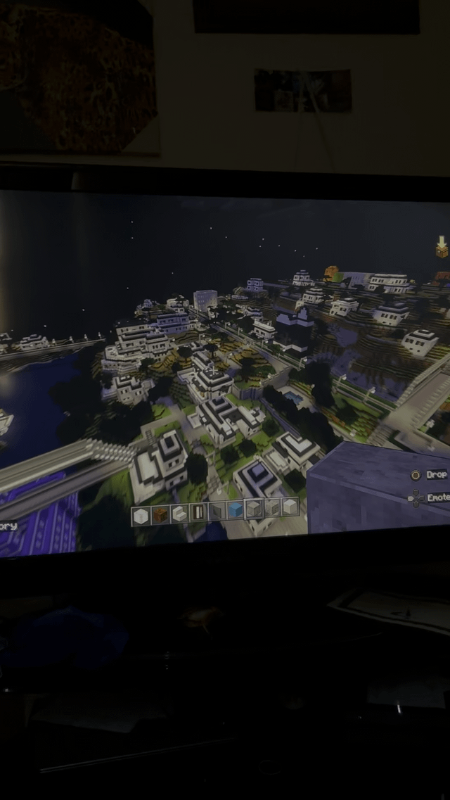 Want to build a city realm; but doing it all by myself. Uncompleted